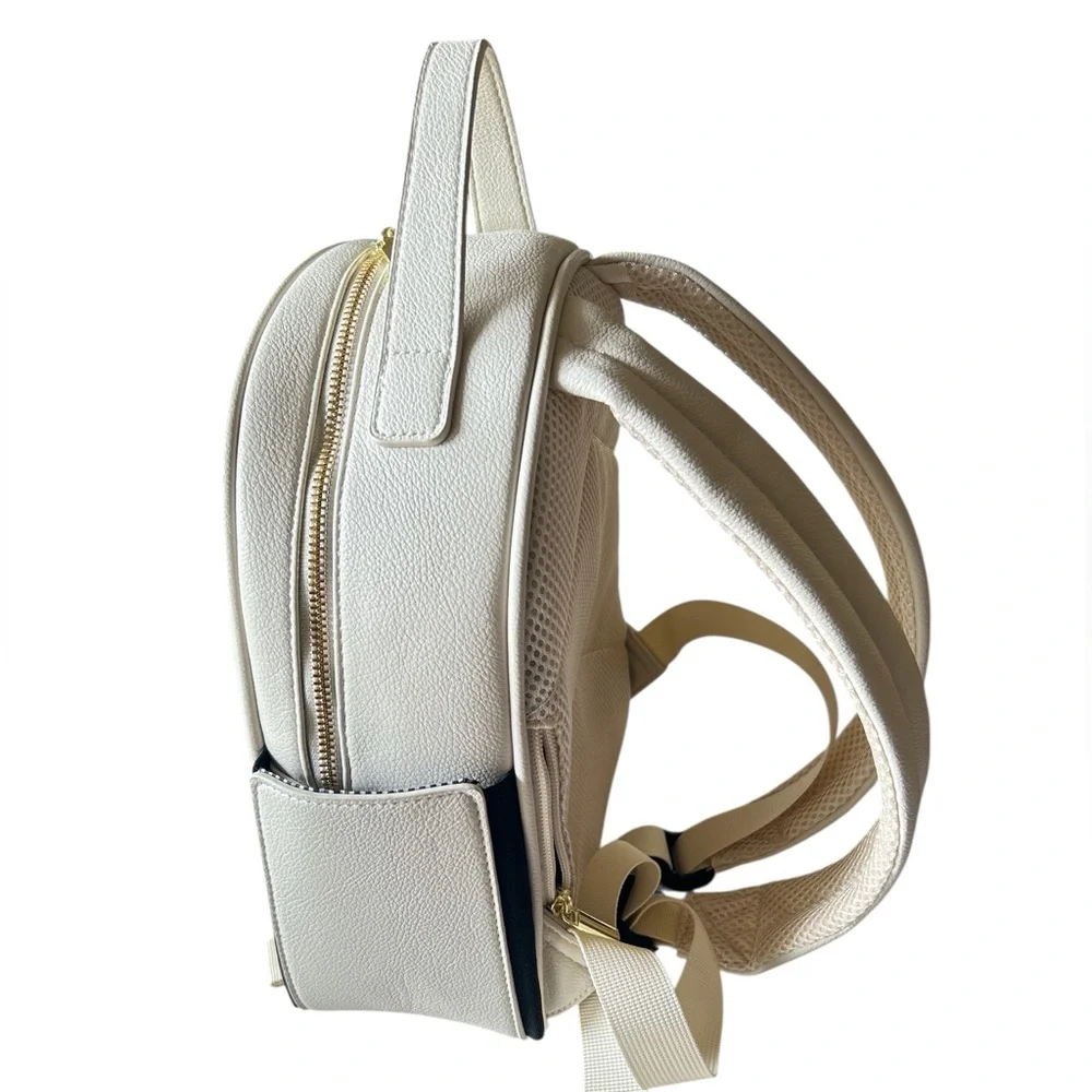 HATHWAY STEWART Elegant Golf & Leisure Backpack Neutral Cream Gold Hardware NWOT